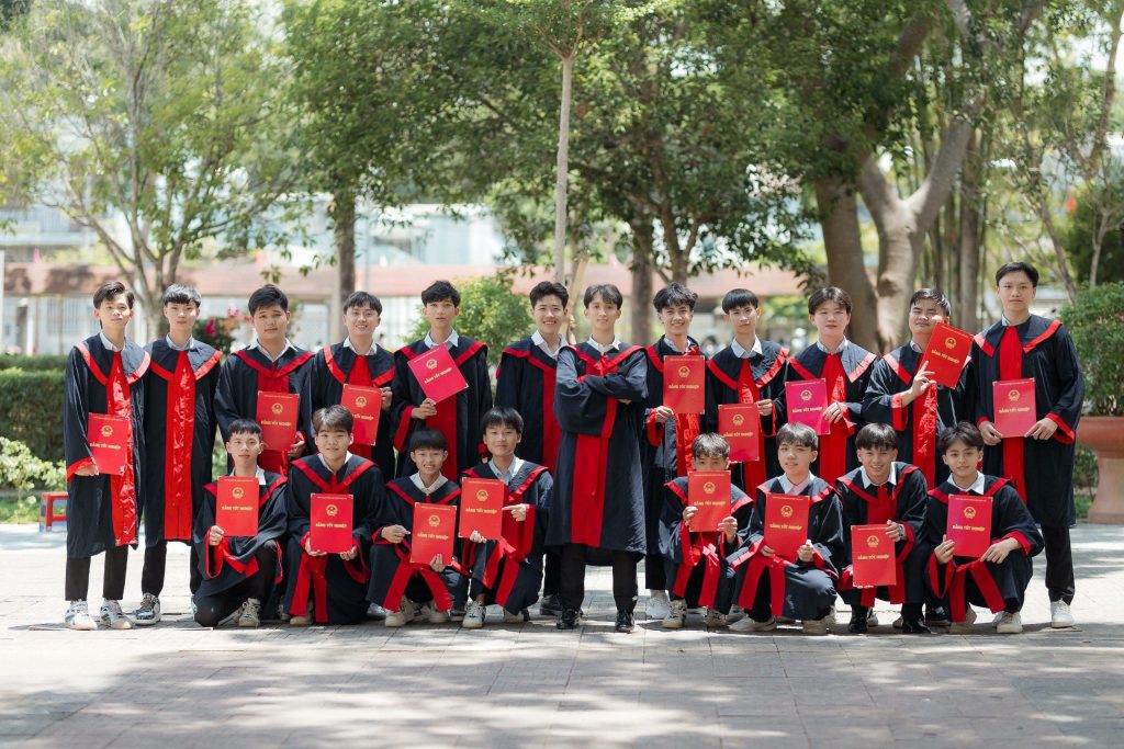 33d542a8-3906-4287-b6a7-17b5423cd53a